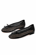 Round toe thick mesh ballerinas