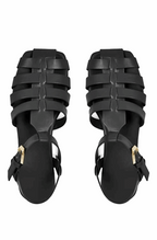 Classic gladiator sandals - Available in Black and White