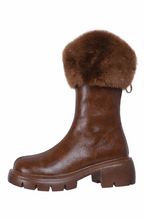 Leather ankle boots with fur trim